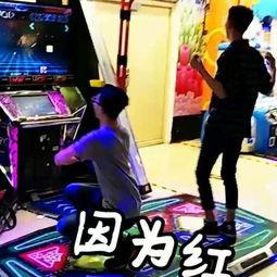 男跳舞吃瓜视频大全,盘点男舞者吃瓜视频盛宴